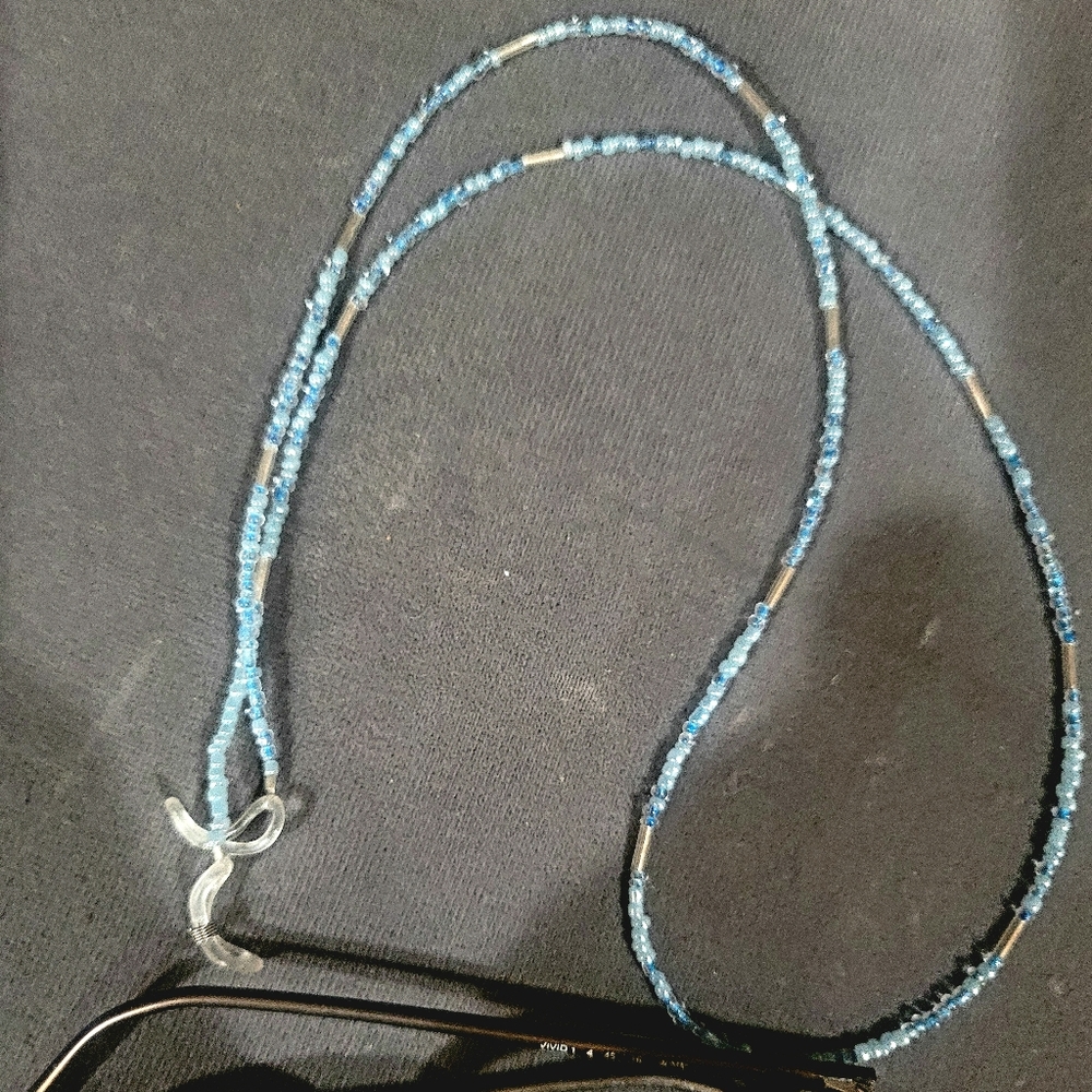 NEVER LOSE YOUR GLASSES AGAIN WITH 24"GLASS SEEDBEAD EYE CHAIN  FASHION ACCESSOR
